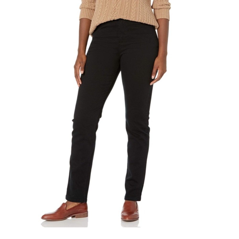 P68 -NWT Gloria Vanderbilt Amanda Classic Rise Tapered Jean - Size: 4P Average